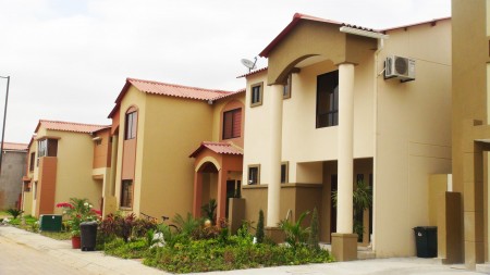 Continúan avanzando en la construcción de nuevas casas. Avance de obra en Urbanización Natura